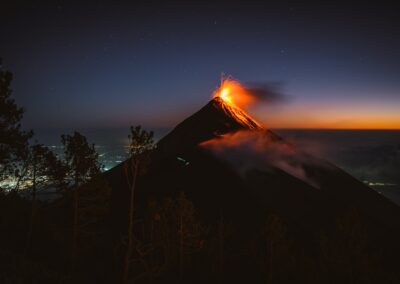 Volcan Fuego - gorup sunrise tour.