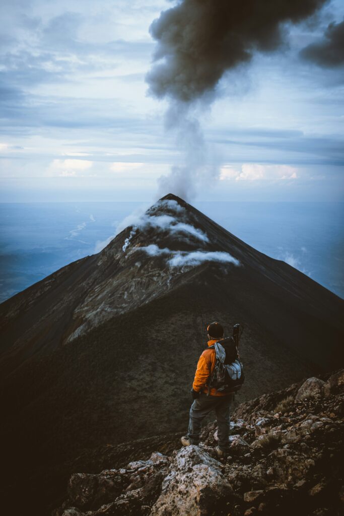 hiking acatenango volcano