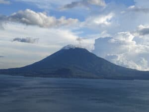 Volcan Toliman - lake atitlan volcanoes