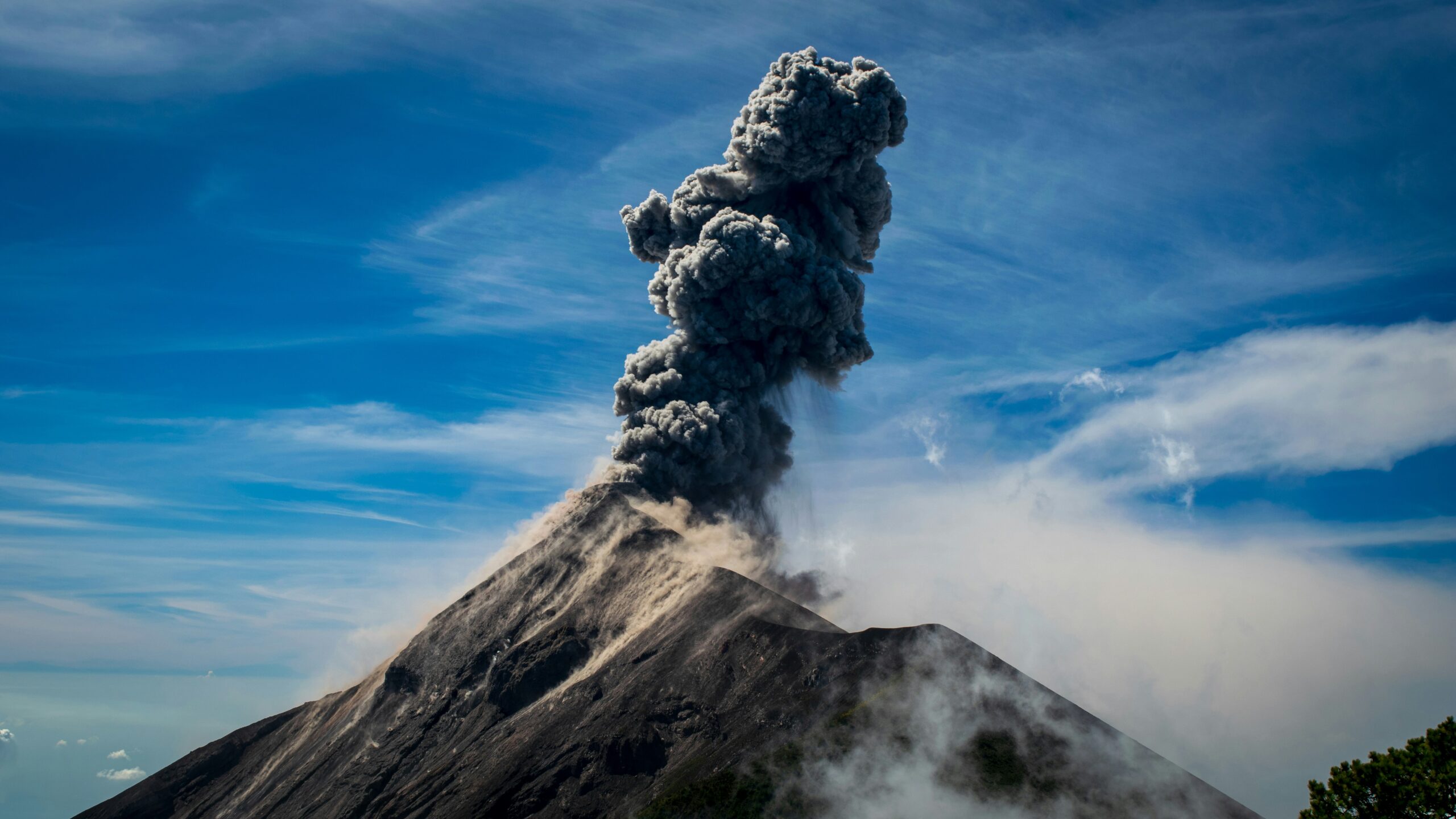 fuego volcano guatemala