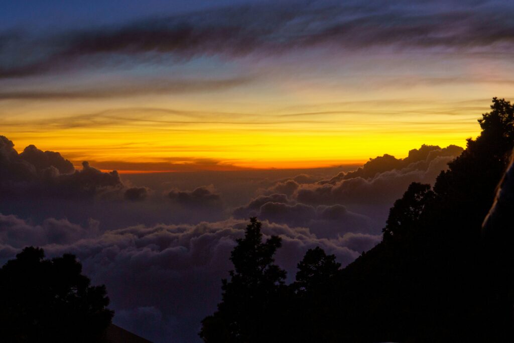 overnight volcano hike guatemala