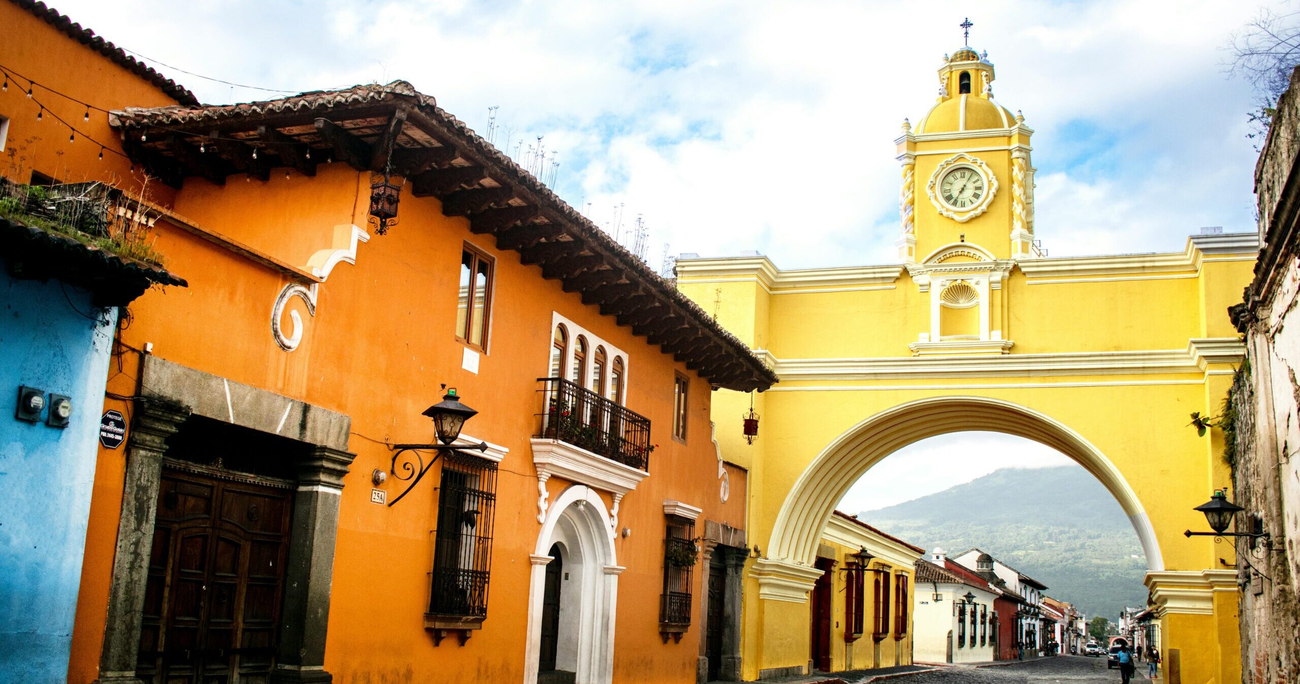 Santa Catalina Arch A Must See Landmark In Antigua Guatemala