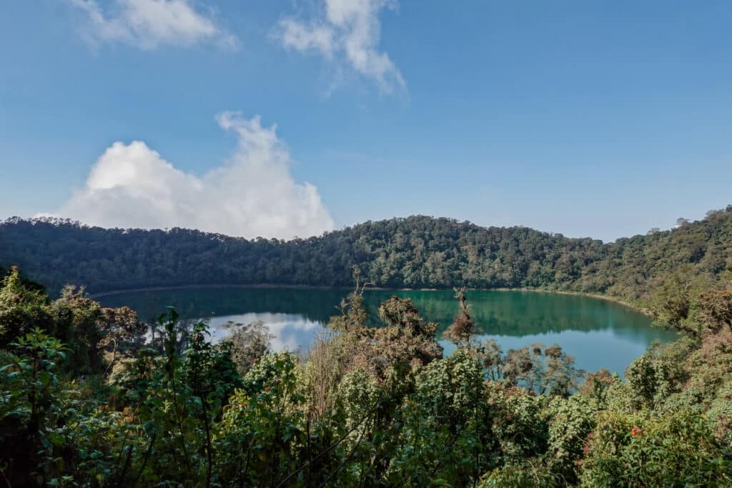 laguna chicabal​ Guatemala