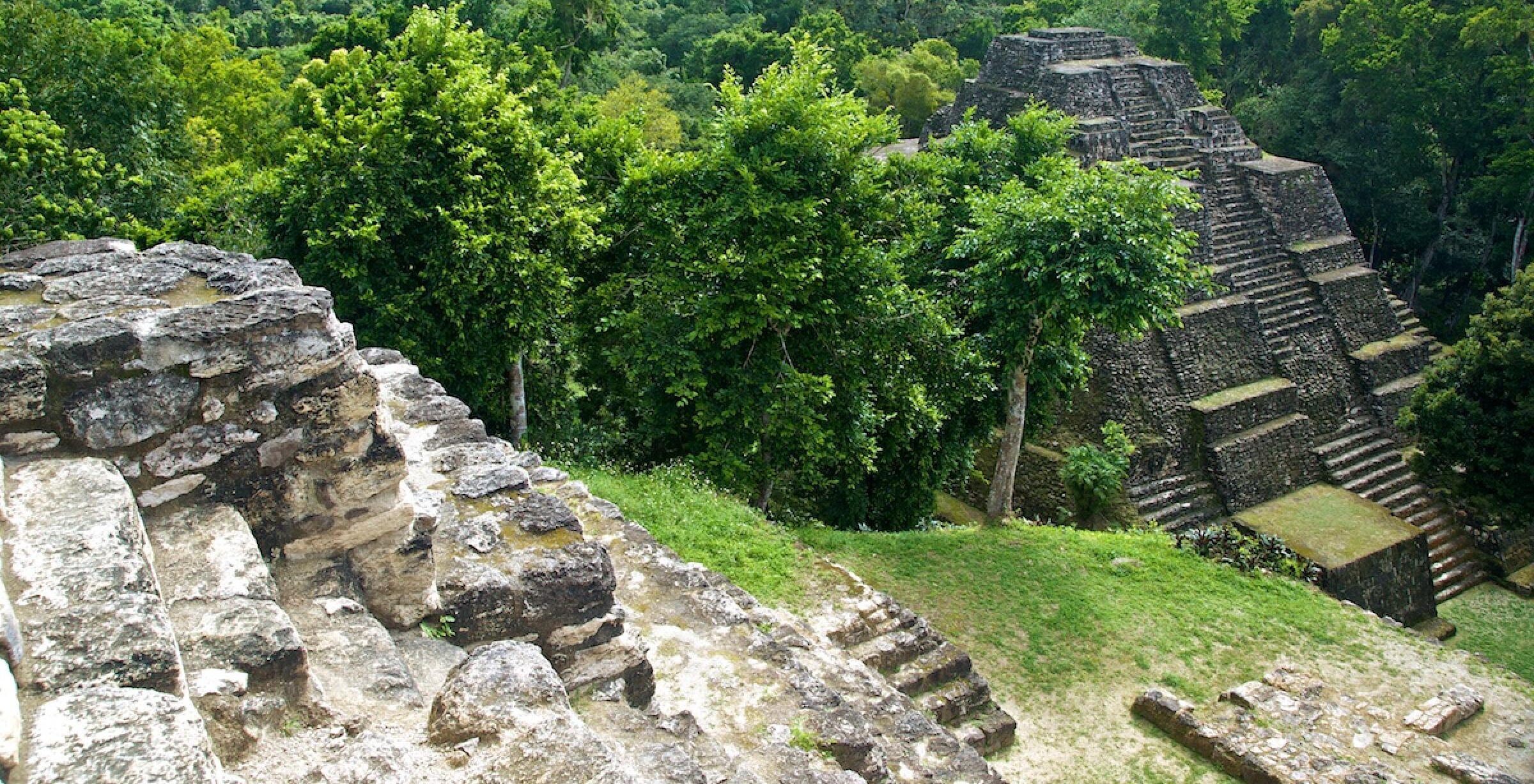 Yaxha Guatemala vs Tikal